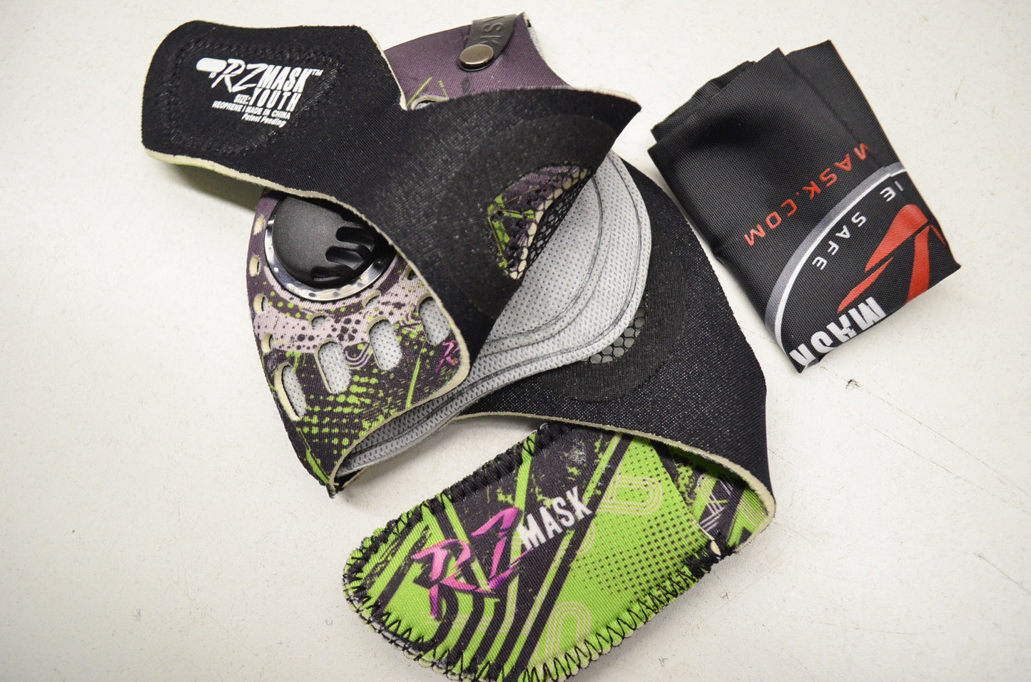 New RZ Mask Digitech Lime Yth Sz Mask W/ Filters & Storage Bag