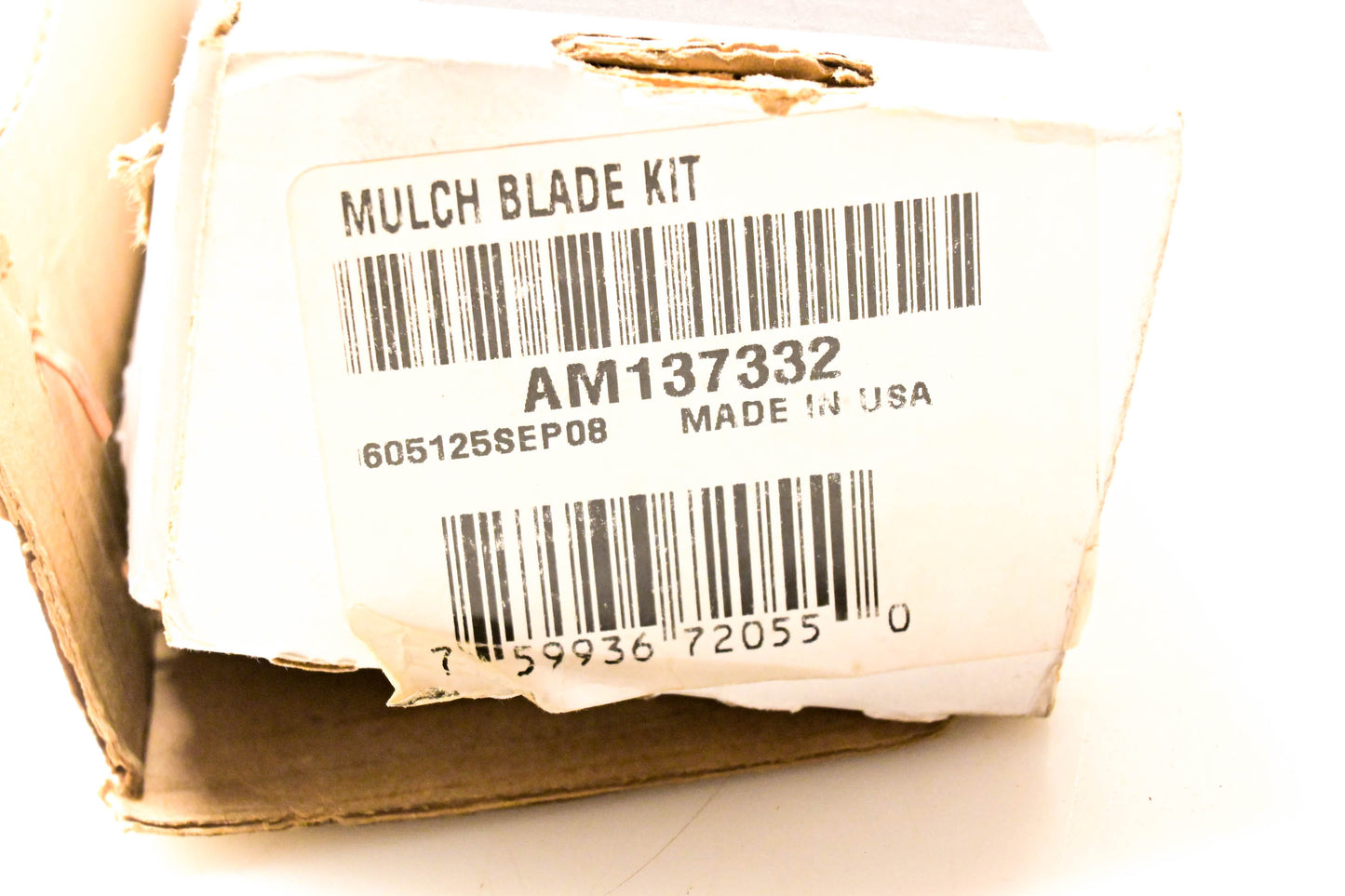 New OEM John Deere AM137332 Blade Kit NOS