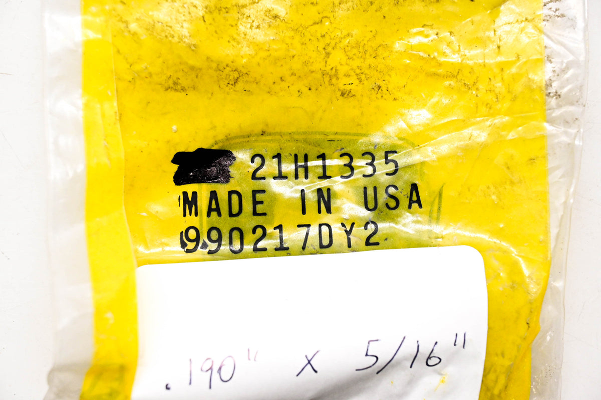 New OEM John Deere 21H1335 Screws Qty 2 NOS