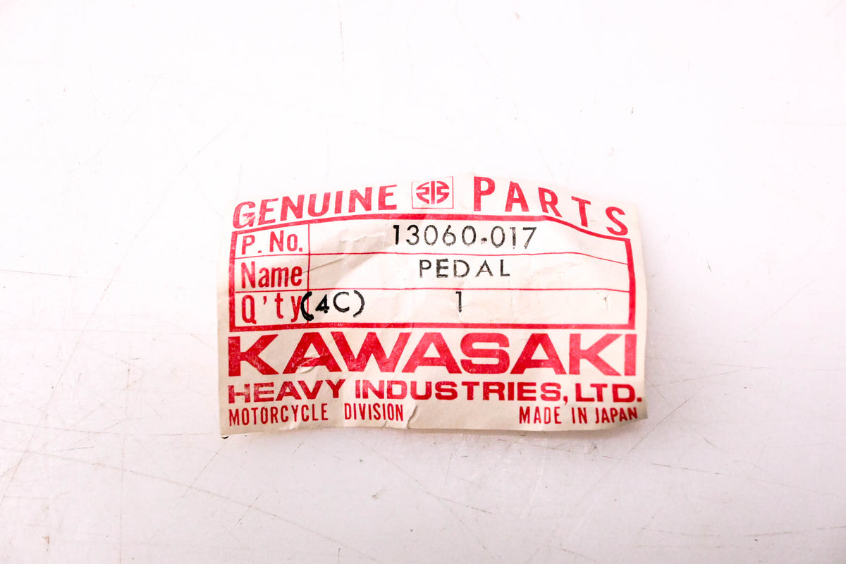New OEM Kawasaki 13060-017 Kick Starter Pedal NOS