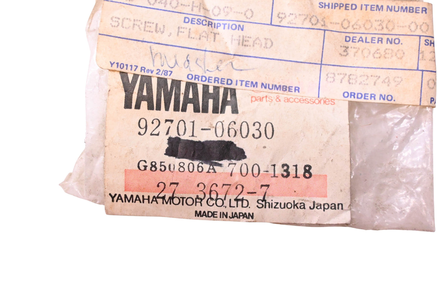 New OEM Yamaha 92701-06030-00 6MM Flat Head Screw NOS