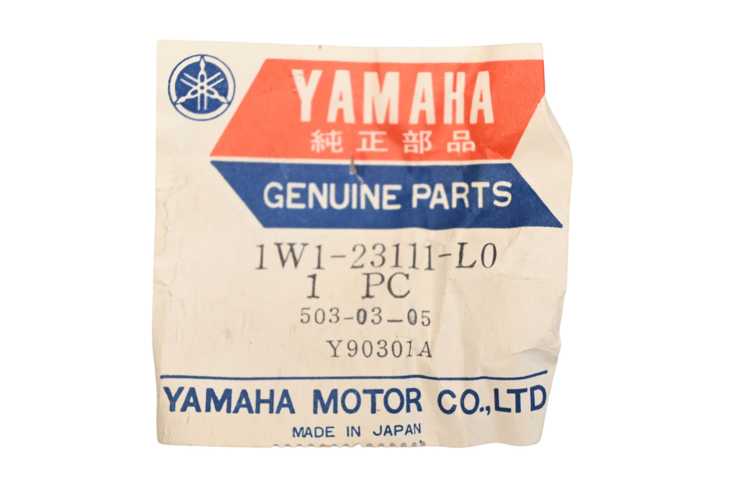 New OEM Yamaha 1W1-23111-L0-00 Cap Bolt NOS