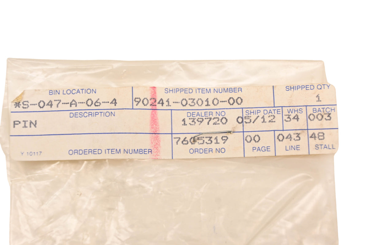 New OEM Yamaha 90241-03010-00 Push Pin NOS