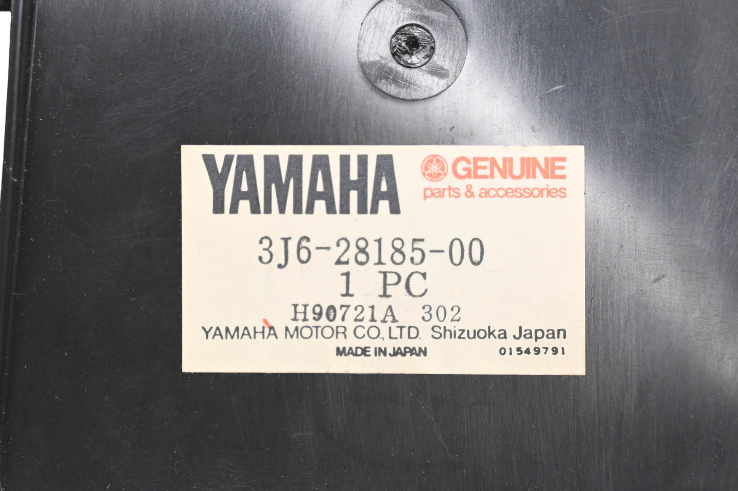 New OEM Yamaha 3J6-28185-00-00 Left Side Cover Lid NOS