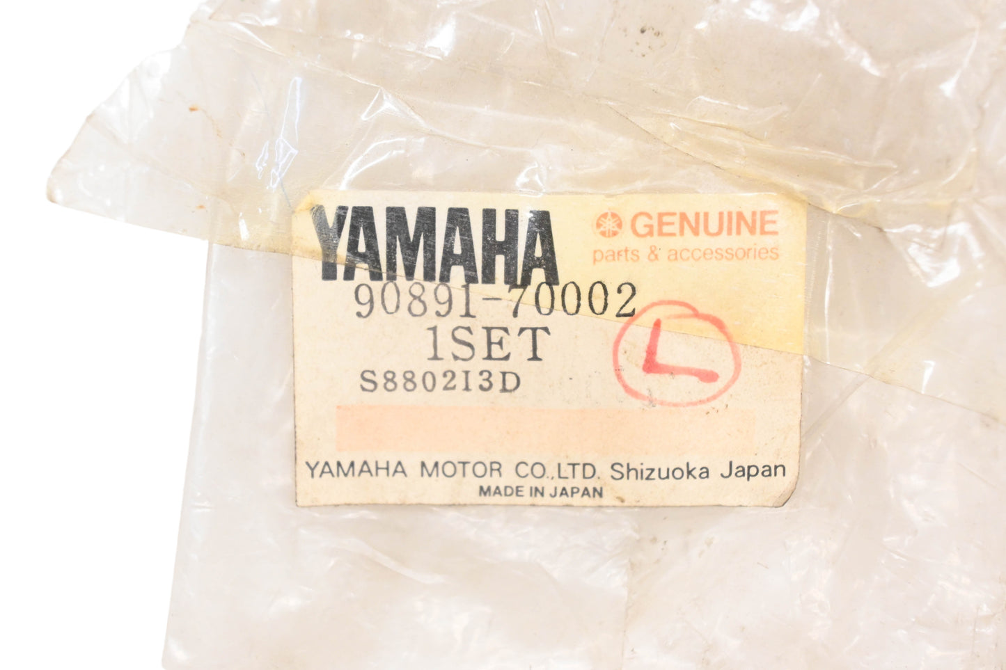 New OEM Yamaha 90891-70002-00 Lefthand Gunwale NOS