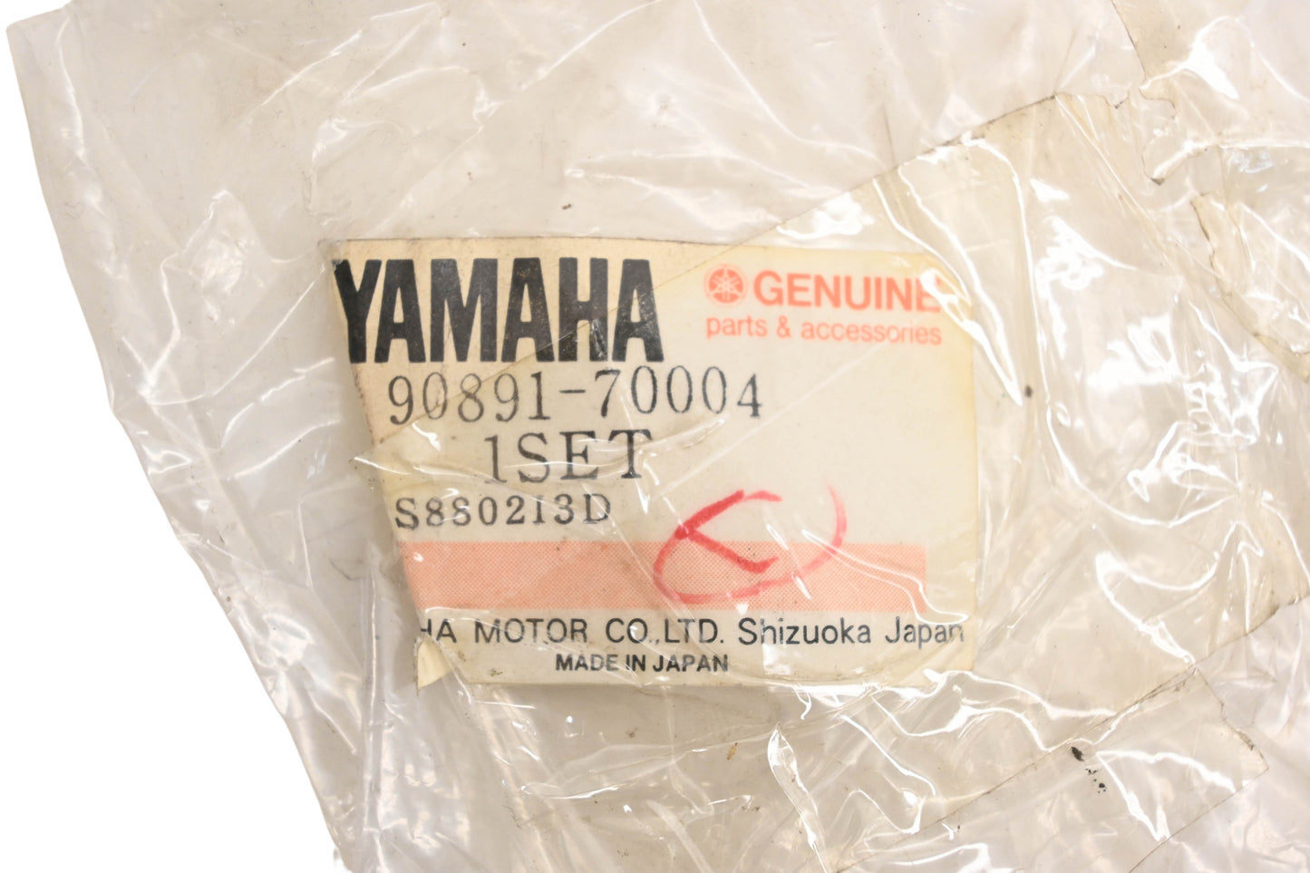 New OEM Yamaha 90891-70004-00 Lefthand Stern Gunnel Kit NOS