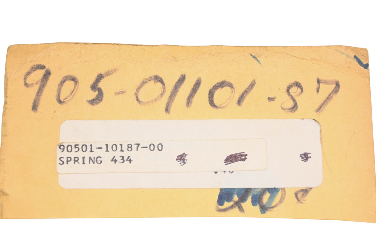 New OEM Yamaha 90501-10187-00, 905-01101-87-00 Compression Spring NOS