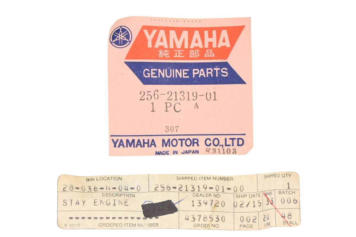 New OEM Yamaha 256-21319-01-00 Engine Stay #6 Bracket NOS