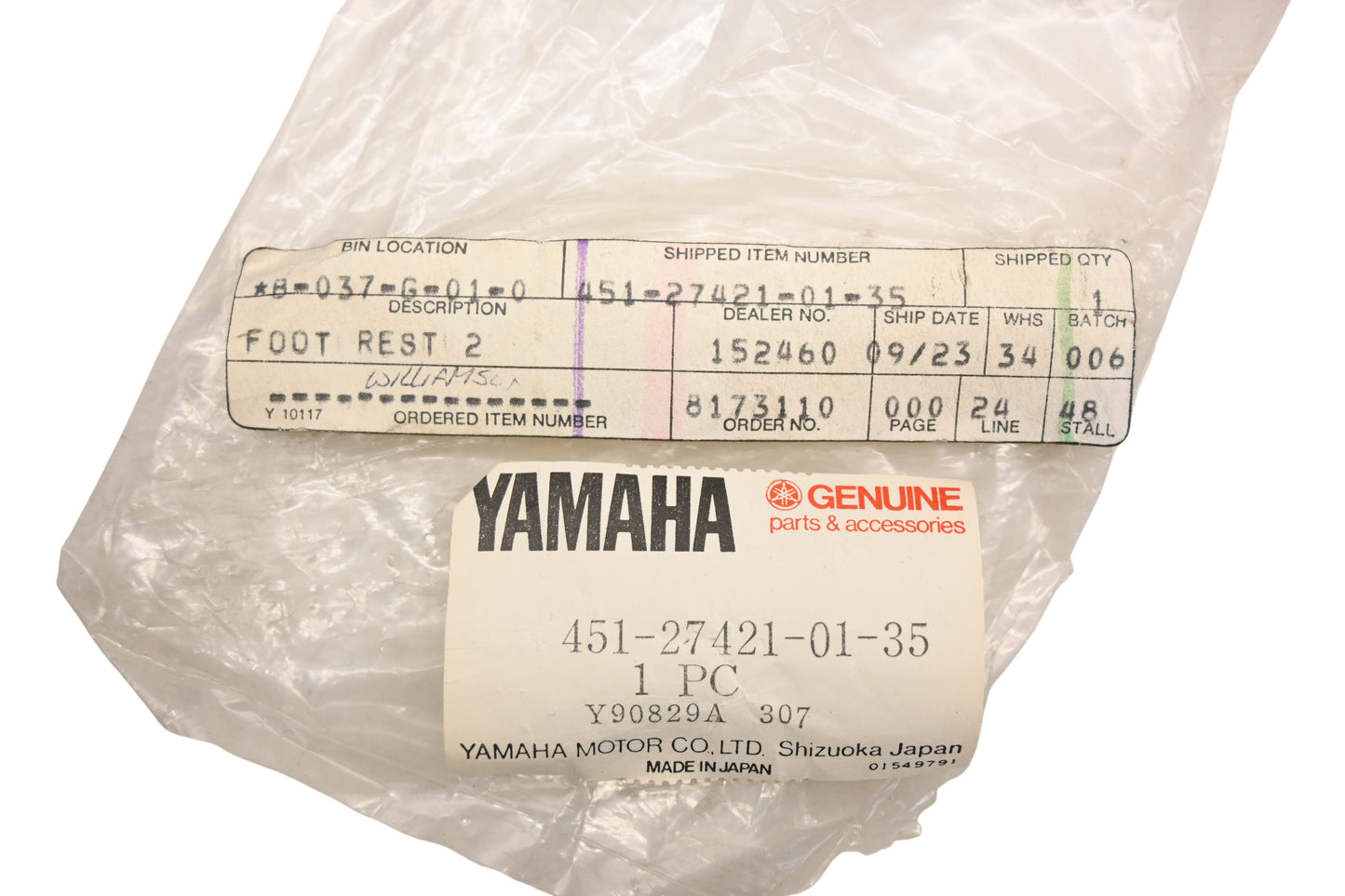 New OEM Yamaha 451-27421-01-35 Footrest NOS