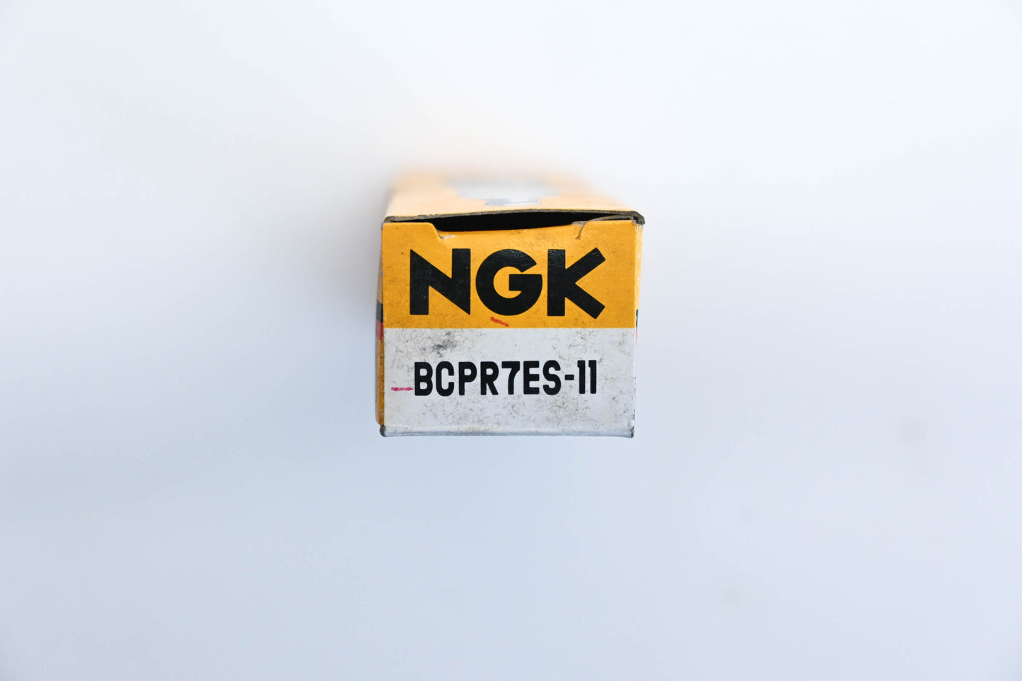 NGK BCPR7ES-11, 1095 Spark Plugs Qty 2 NOS