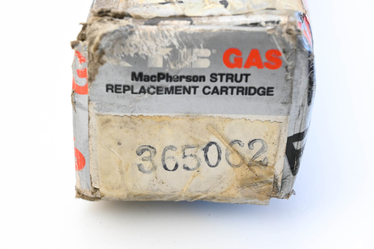 KYB Gas 365062, KH20 MacPherson Strut Replacement Cartridge Kit NOS