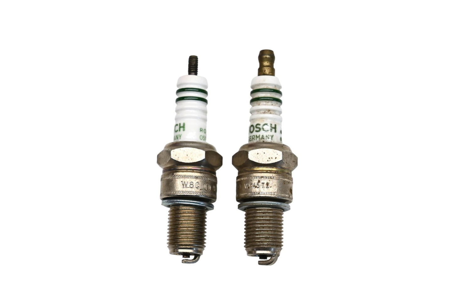 Bosch Spark Plugs Qty 2 NOS