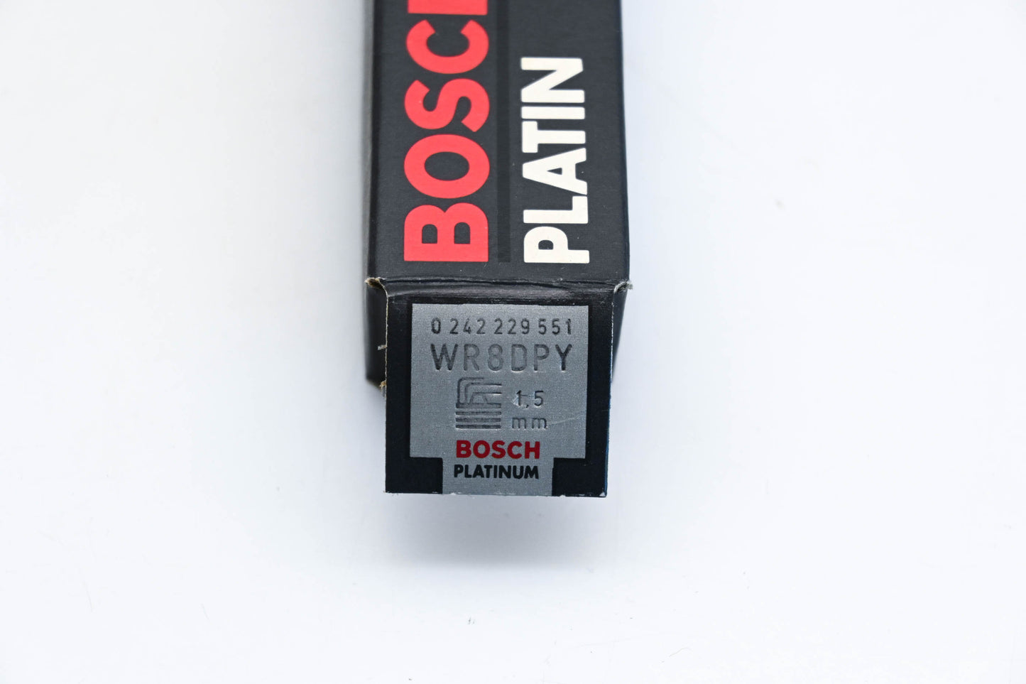 Bosch Platinum Spark Plugs Qty 2 NOS
