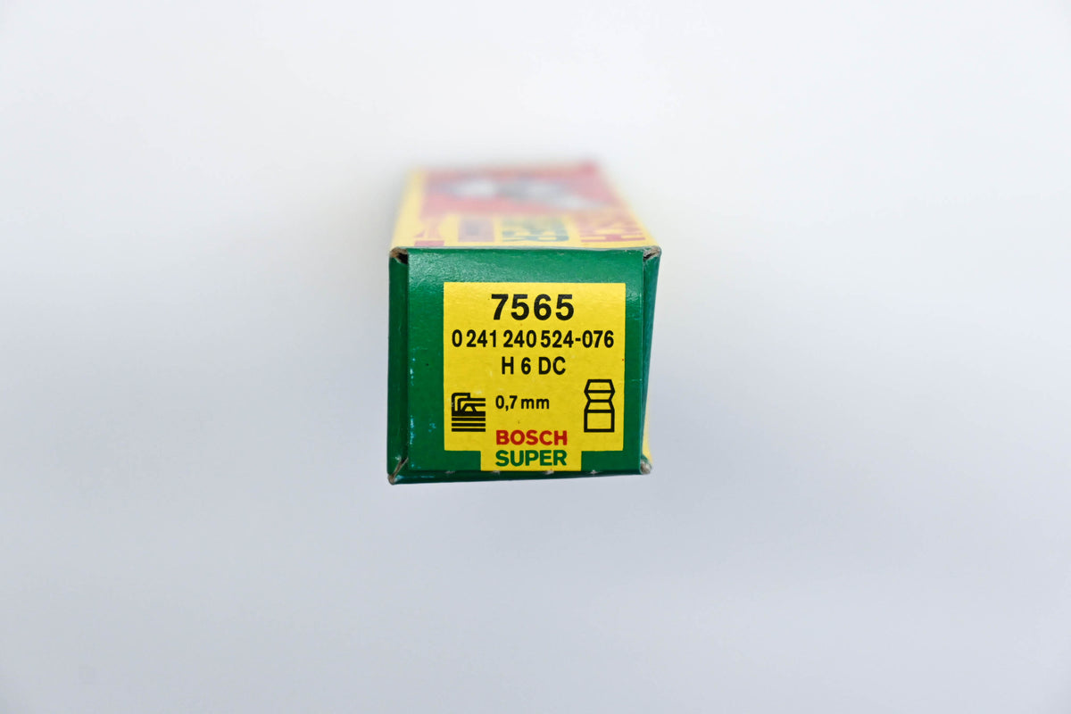 Bosch Super Spark Plugs Qty 2 NOS