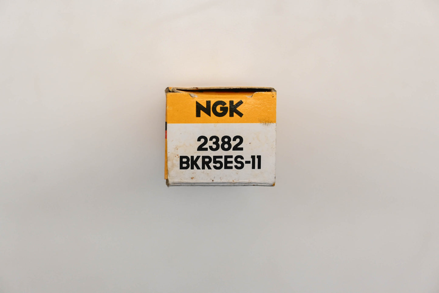 NGK BKR5ES-11, 2382 Spark Plugs Qty 2 NOS