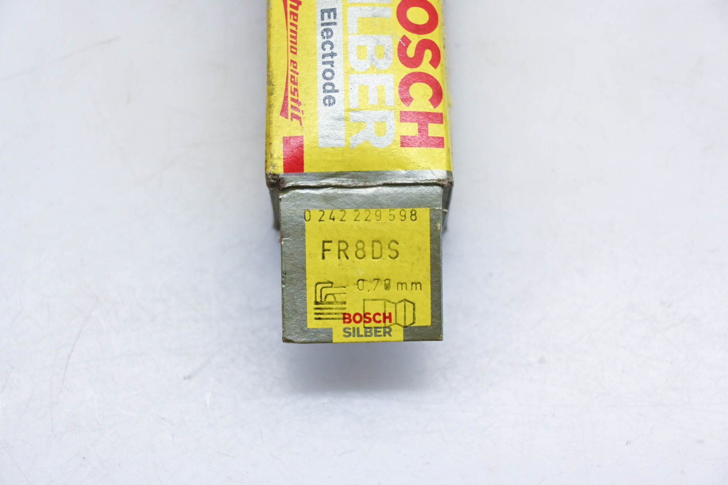 Bosch FR8DS, 0242229598 Silver Spark Plug NOS