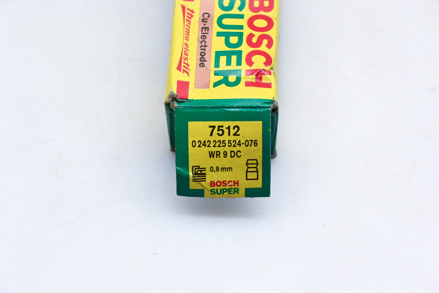 Bosch WR9DC, 0242225524-076, 7512 Super Spark Plug NOS
