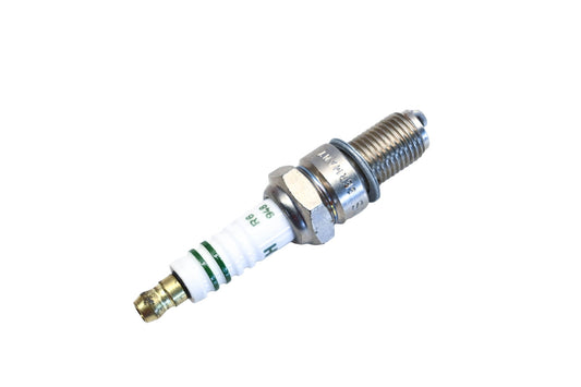 Bosch XR2CS, 0242160501 Silver Spark Plug NOS