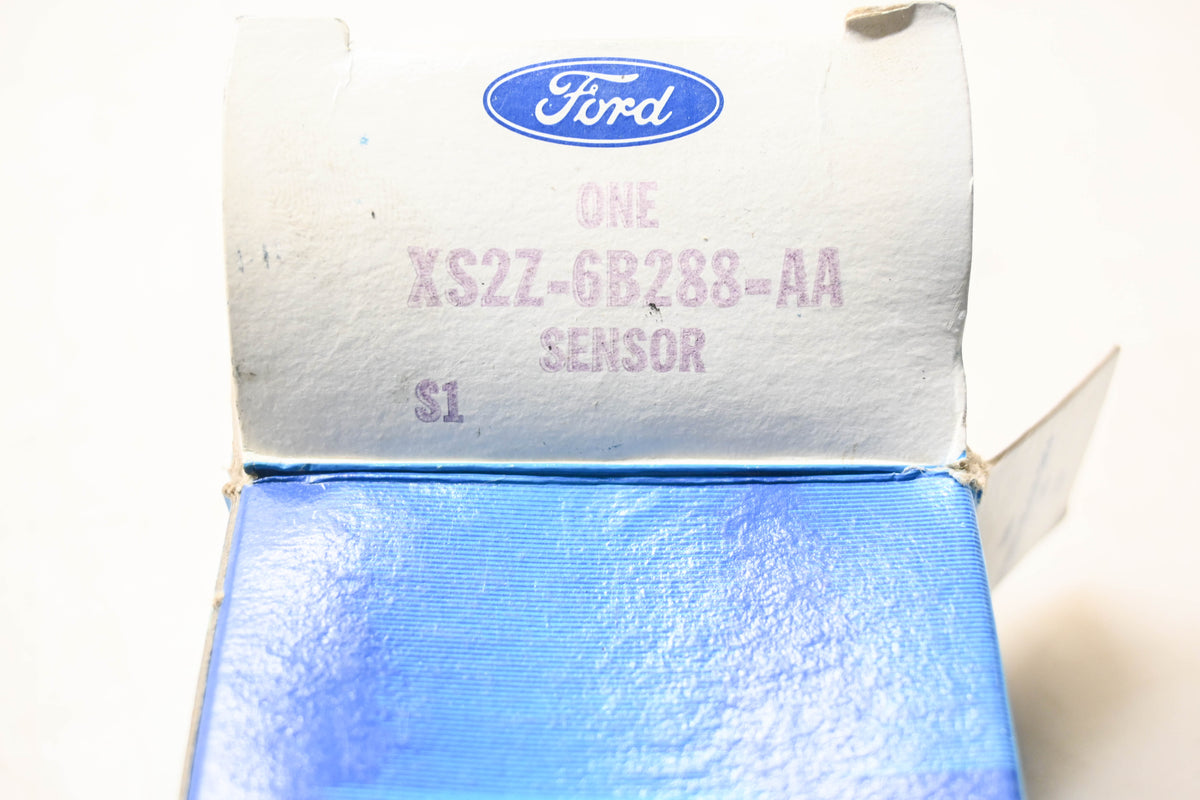 New OEM Ford XS2Z-6B288-AA Engine Camshaft Position Sensor NOS