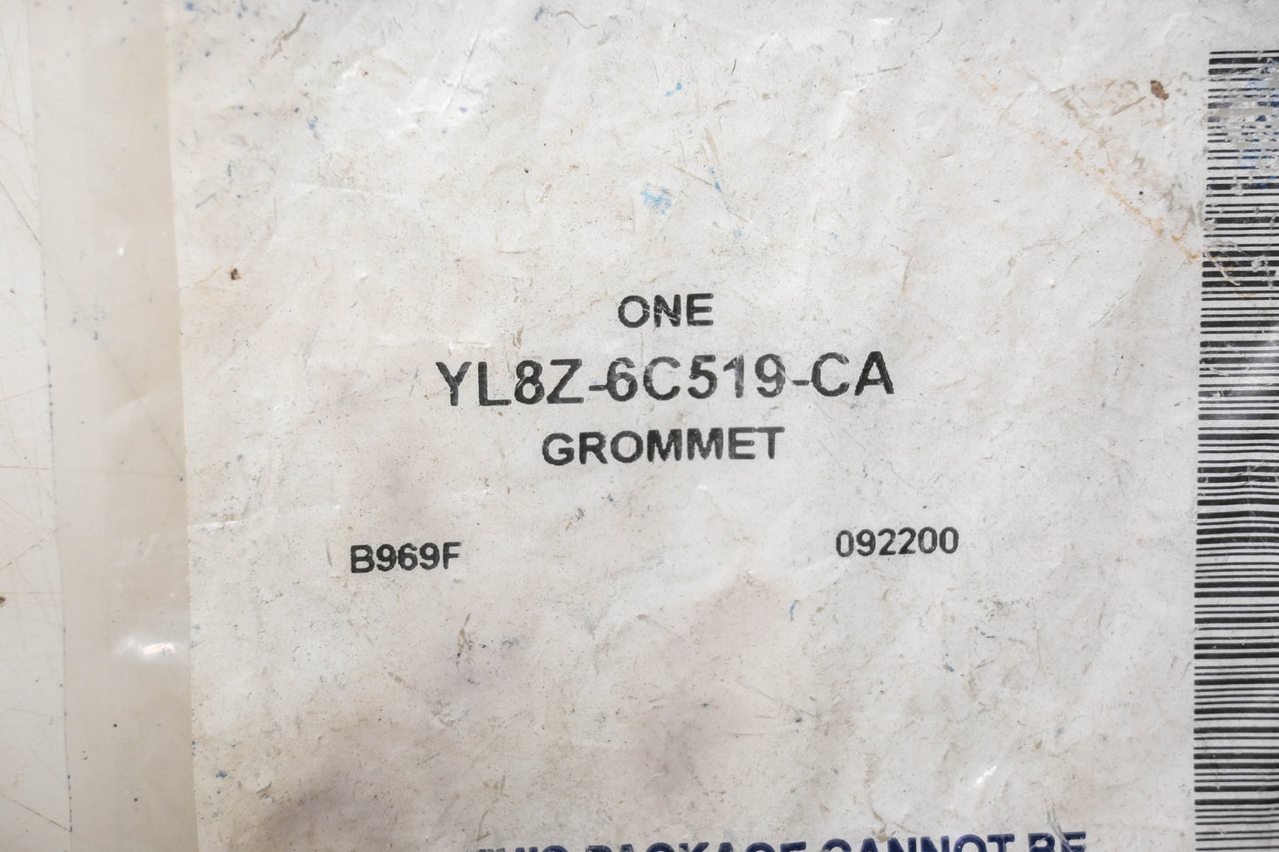 New OEM Ford YL8Z-6C519-CA Valve Cover Grommet NOS
