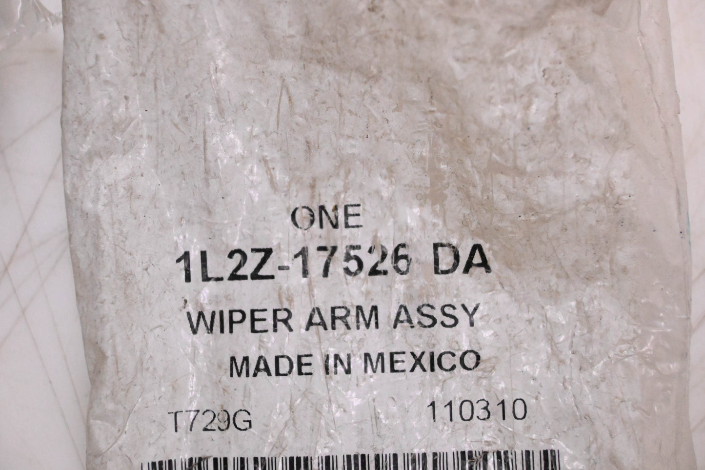 New OEM Ford 1L2Z-17526-DA Windshield Wiper Arm Assembly NOS