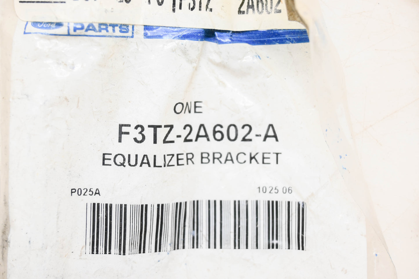 New OEM Ford F3TZ-2A602-A Equalizer Assembly Bracket NOS