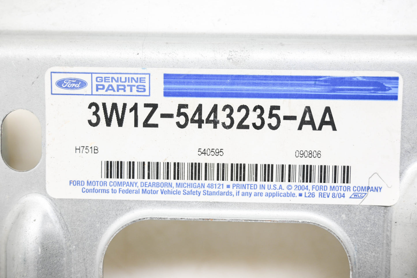 New OEM Ford 3W1Z-5443235-AA Rear Body Panel Bracket NOS