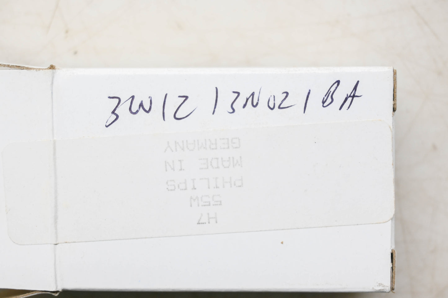 New OEM Ford 3W1Z-13N021-BA Headlight Headlamp Bulb NOS