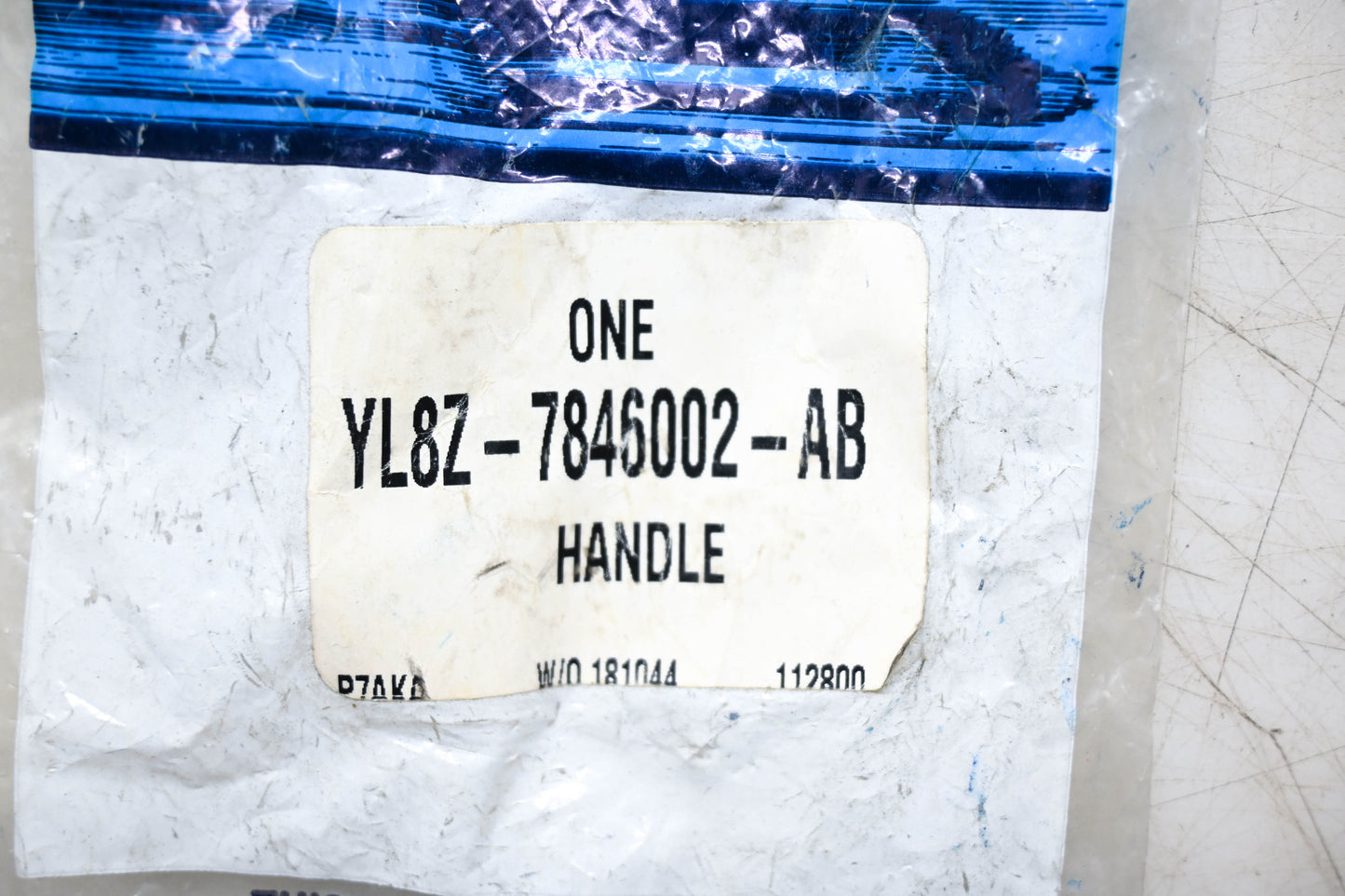New OEM Ford YL8Z-7846002-AB Handle Retainer Assembly NOS