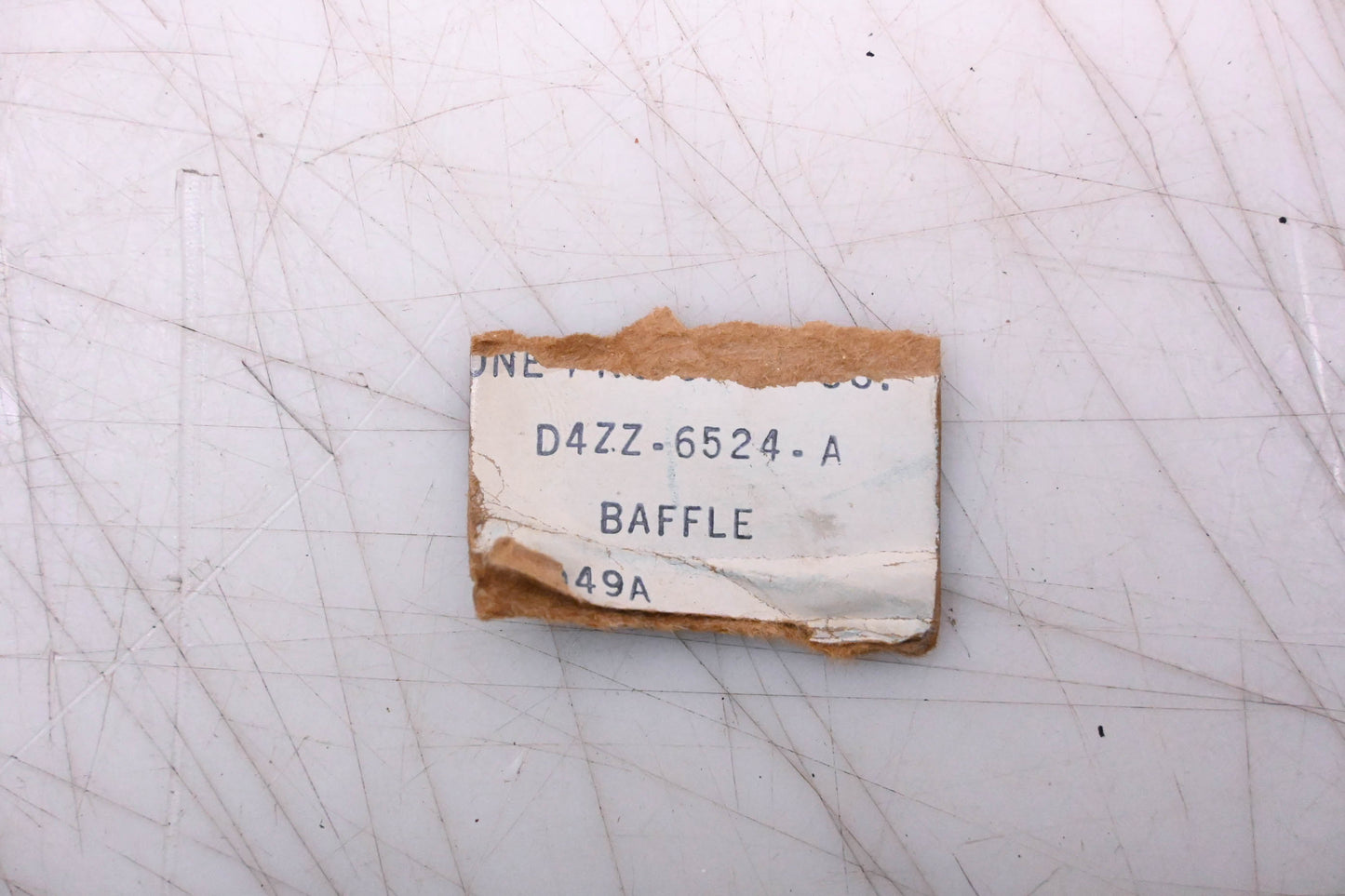 New OEM Ford D4ZZ-6524-A Valve Cover Baffle NOS