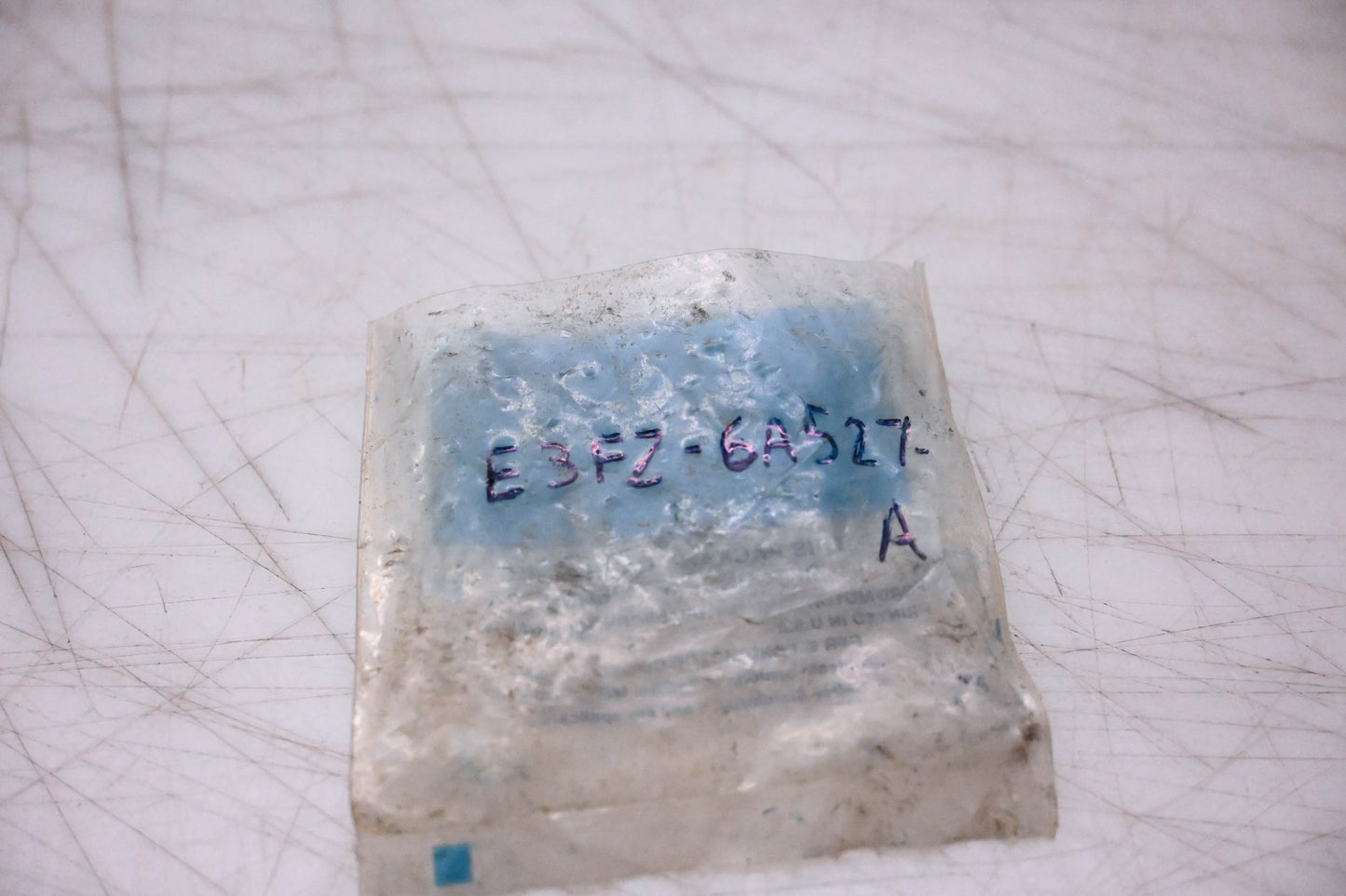 New OEM Ford E3FZ-6A527-A Engine Rocker Arm Stud NOS