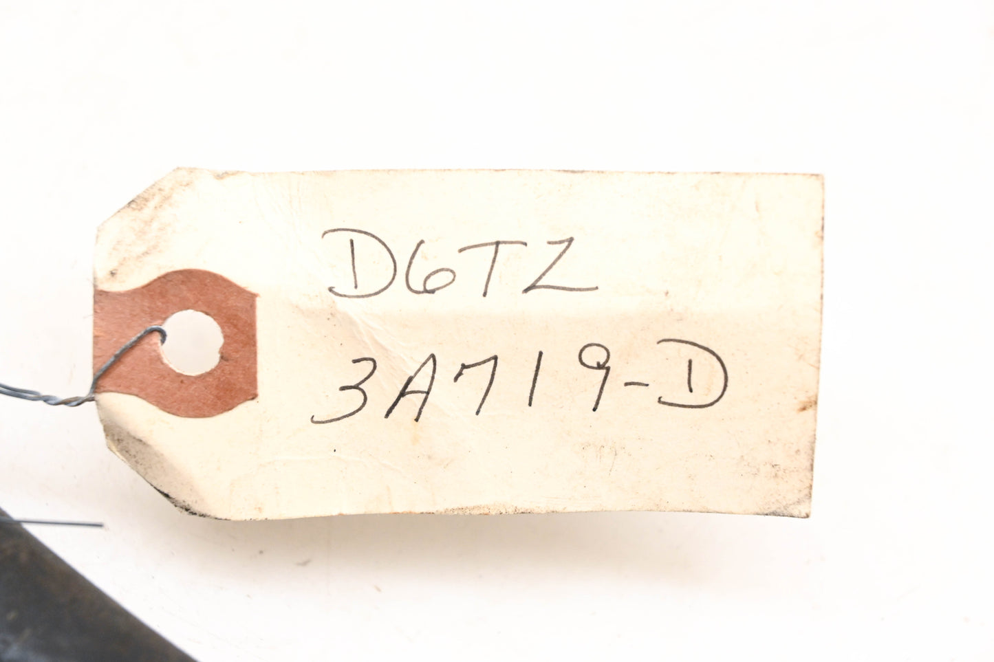 New OEM Ford D6TZ-3A719-D, D6TZ3A719D Power Steering Pressure Line NOS