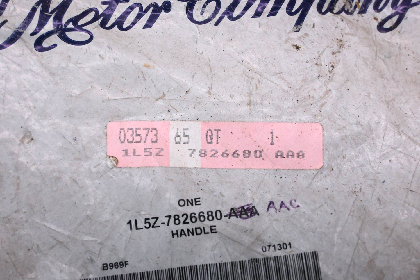 New OEM Ford 1L5Z-7826680-AAA Handle NOS
