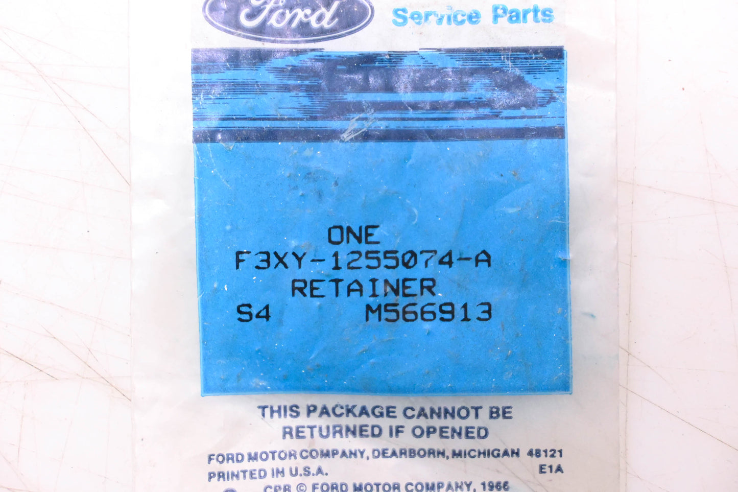 New OEM Ford F3XY-1255074-A Retainer NOS