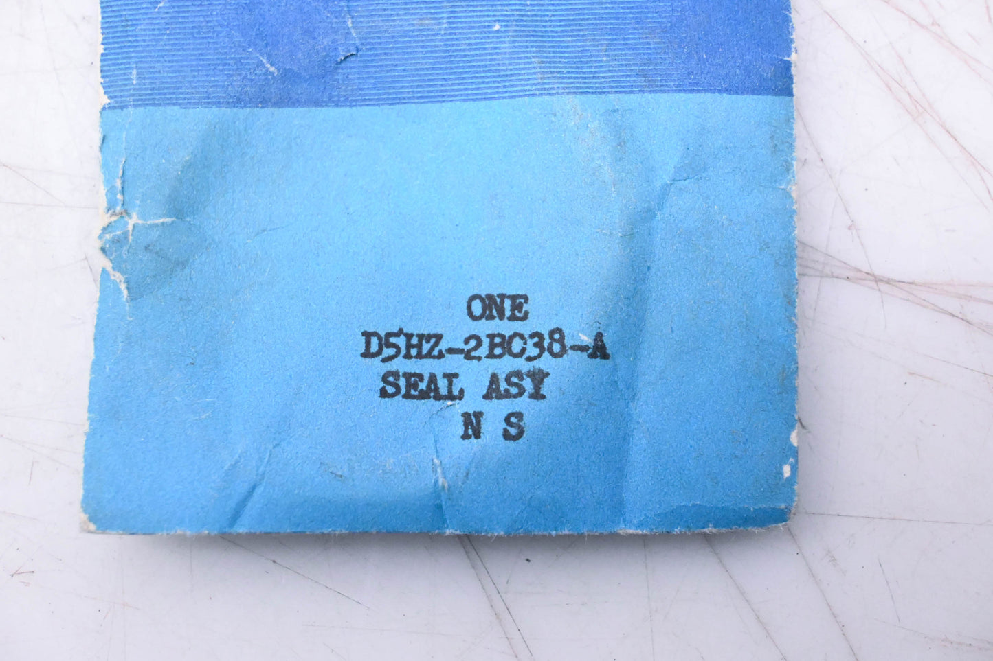 New OEM Ford D5HZ-2B038-A Truck Seal Assembly NOS