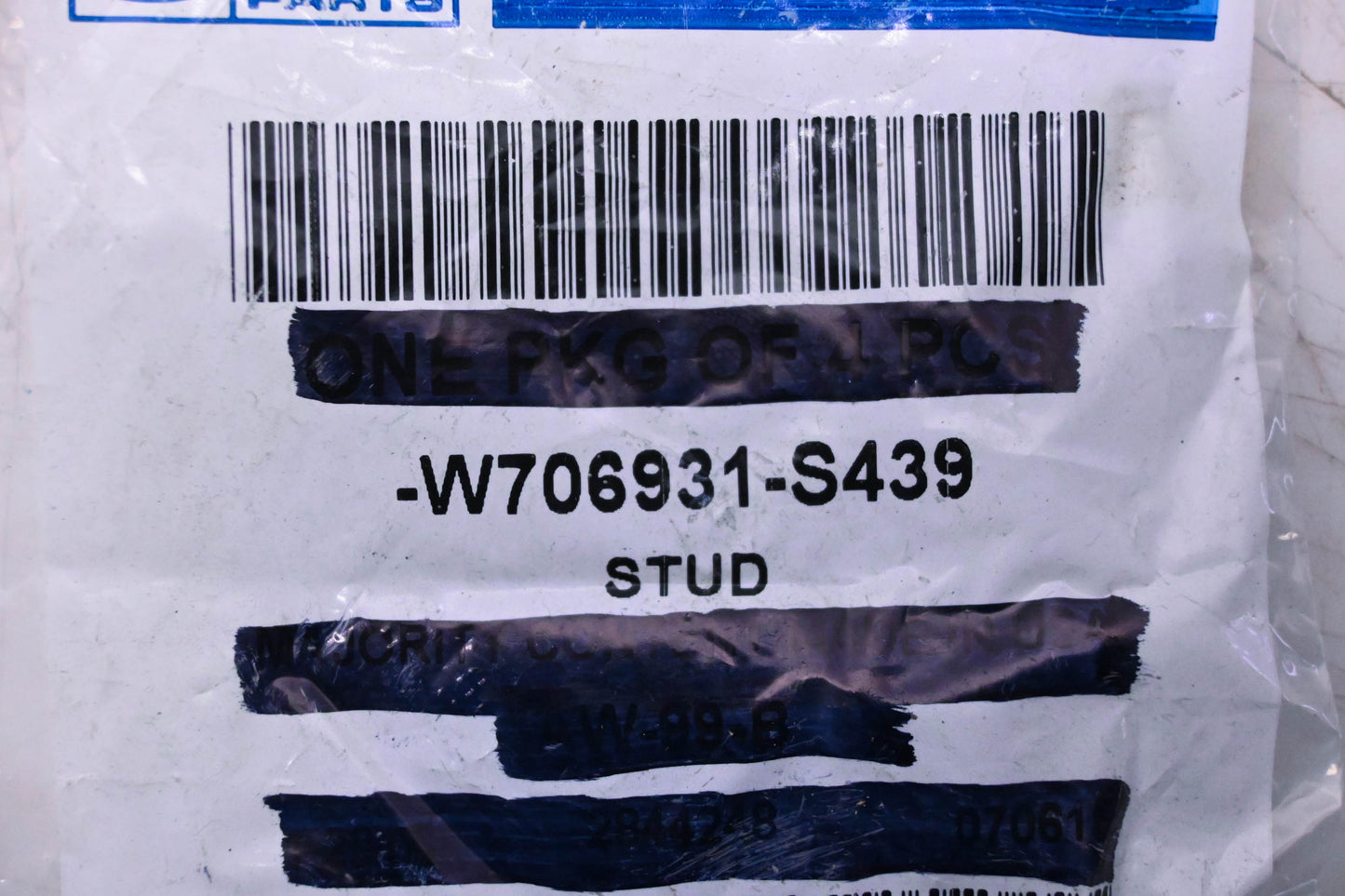 New OEM Ford W706931-S439 Mount Bracket Stud NOS