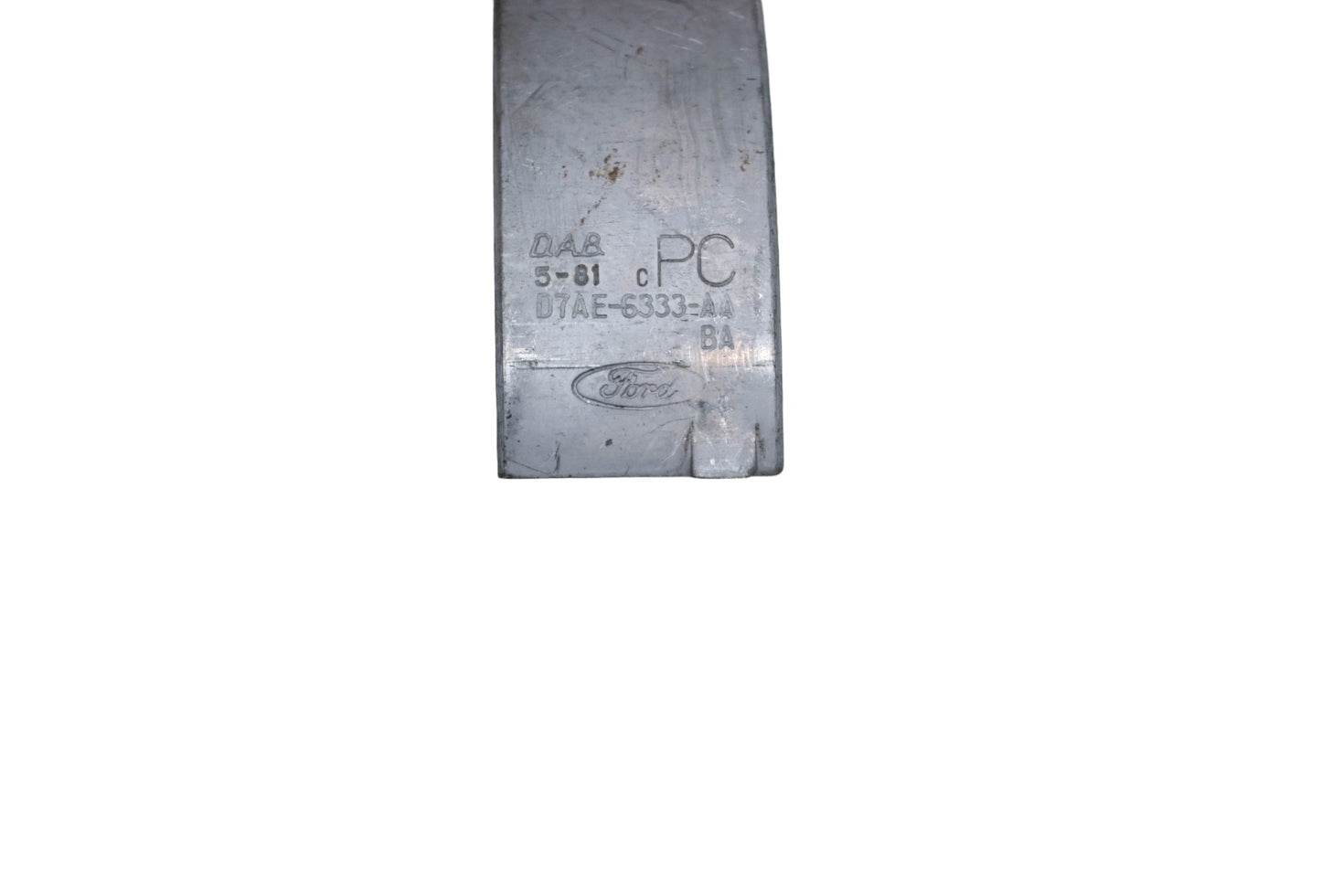 New OEM Ford D7AE-6333-AA, D7AE6333AA Half Bearing NOS