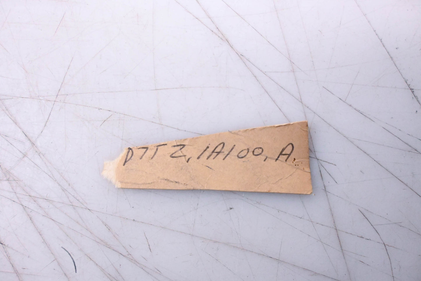New OEM Ford D7TZ-1A100-A Hub Cap Anchor NOS