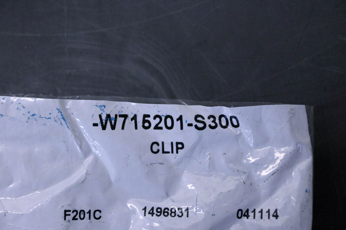 New OEM Ford W715201-S300 Exterior Rocker Moulding Clips Qty 3 NOS