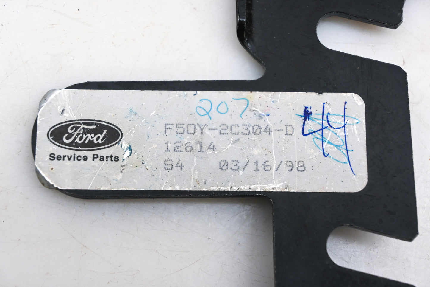 New OEM Ford F5OY-2C304-D, F5OY2C304D Bracket NOS
