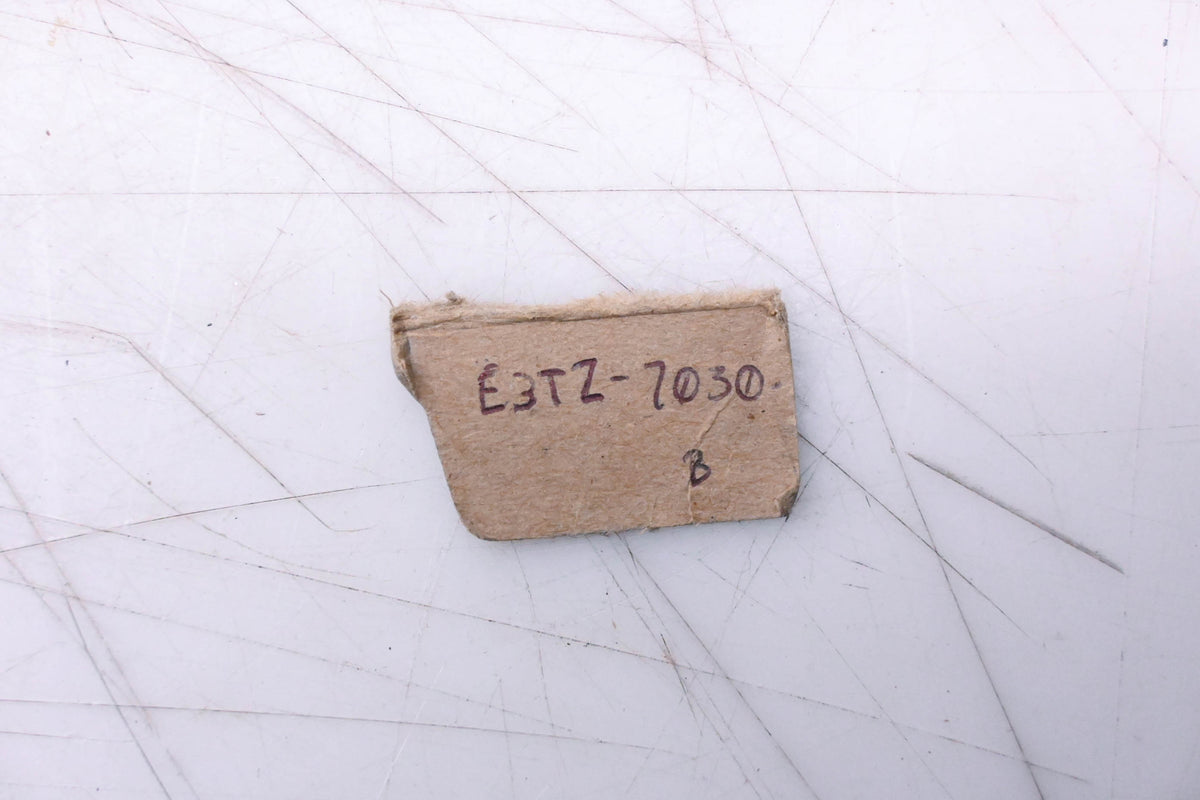New OEM Ford E3TZ-7030-B Snap Ring NOS