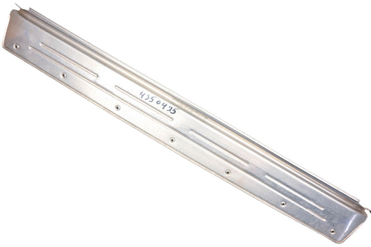 General Motors 4350425 Quarter Panel Metal Moulding NOS