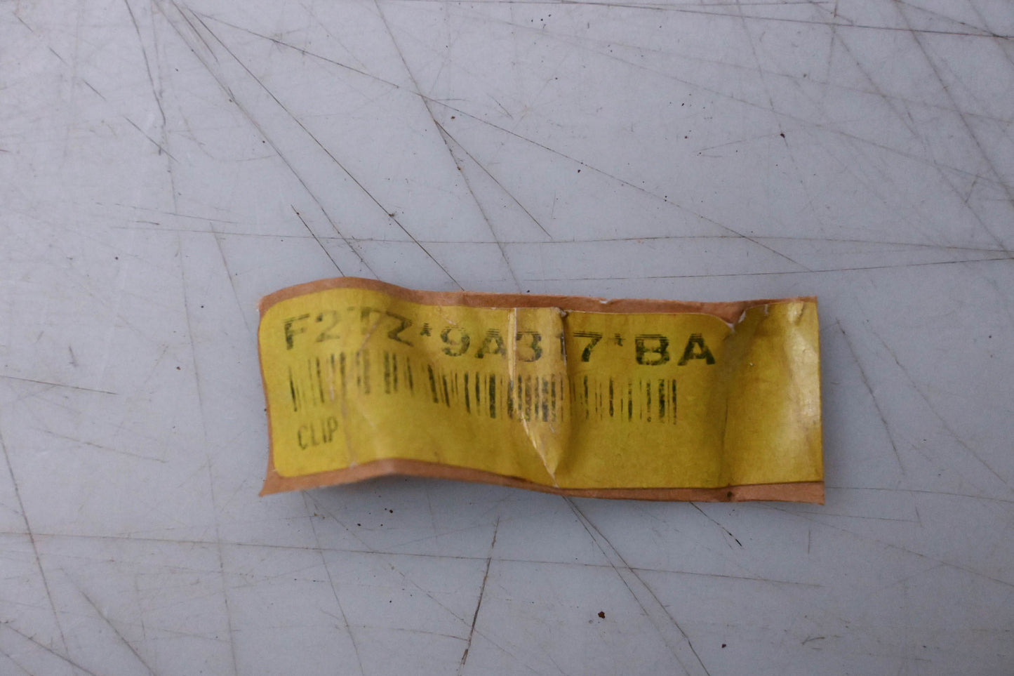 New OEM Ford F2TZ-9A317-BA Clip NOS