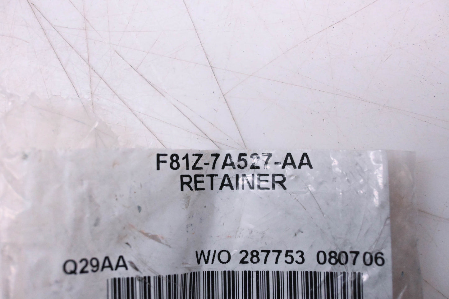 New OEM Ford F81Z-7A527-AA Retainer NOS