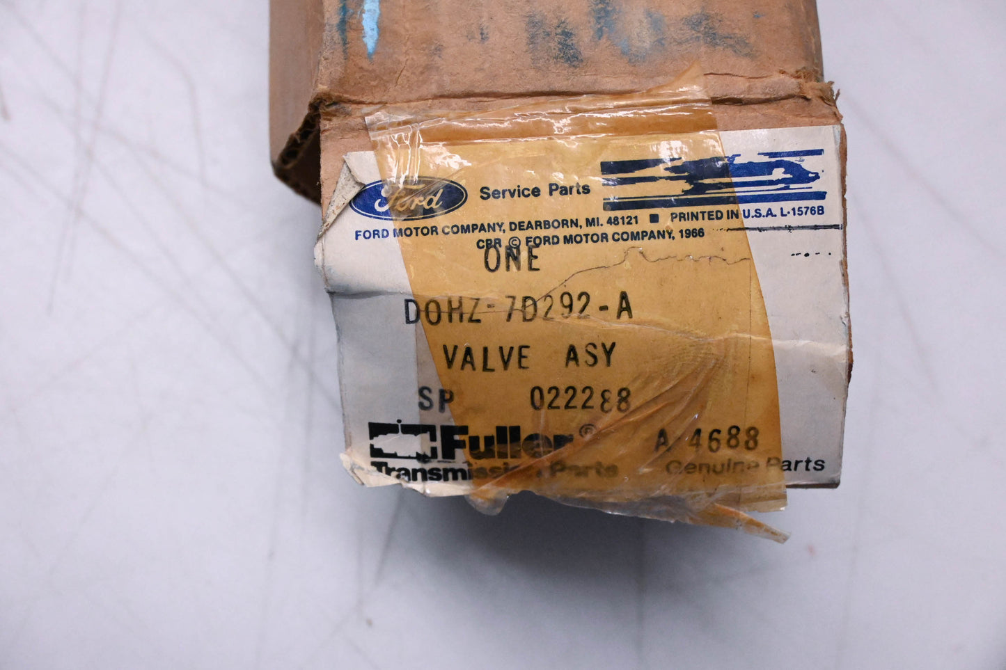 New OEM Ford DOHZ-7D292-A Valve Assembly NOS