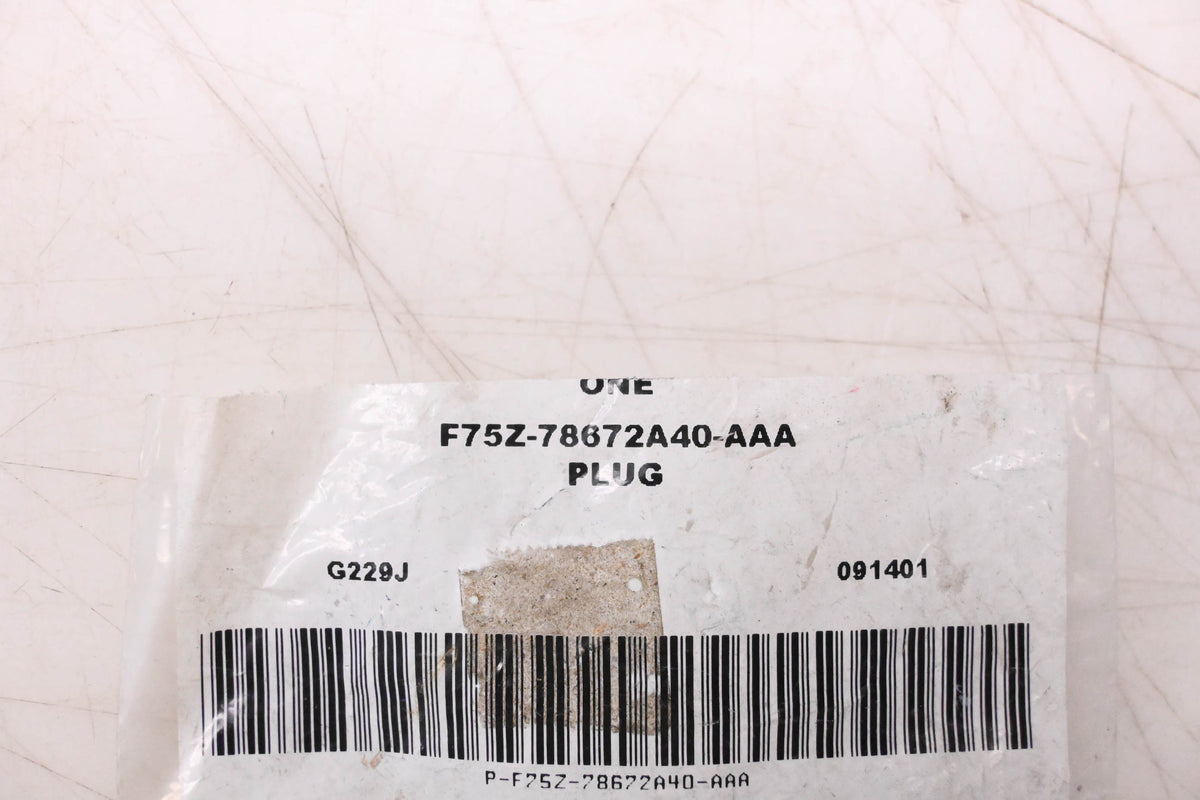 New OEM Ford F75Z-78672A40-AAA Plug NOS