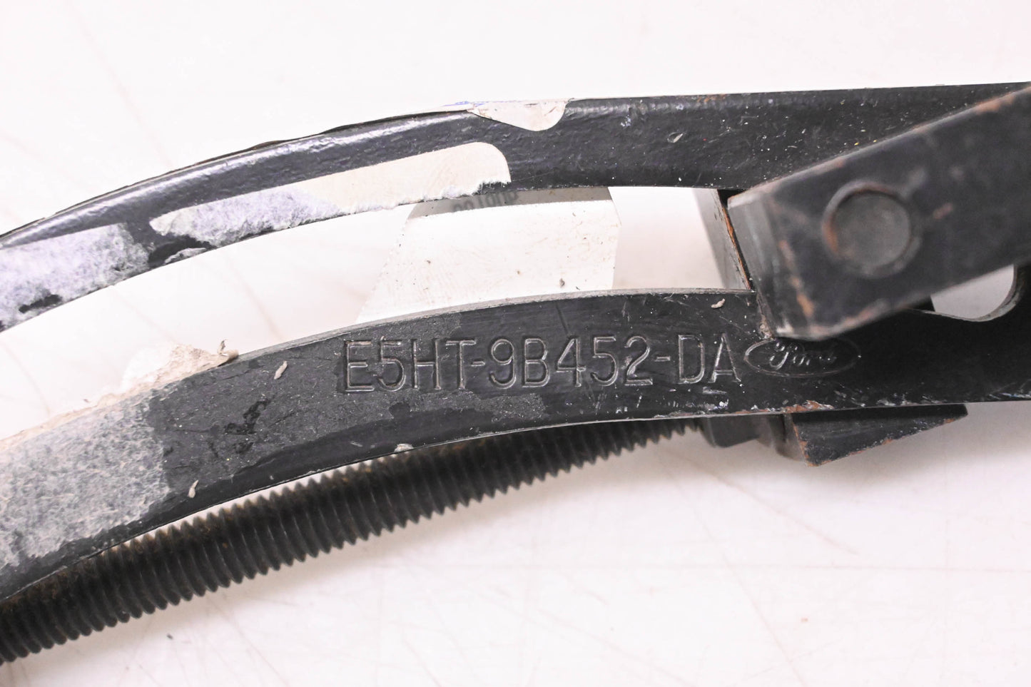 New OEM Ford E5HT-9B452-DA Smog Pump Bracket Assembly NOS