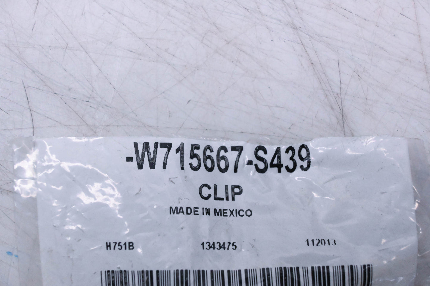 New OEM Ford W715667-S439 Trim Panel Clip NOS