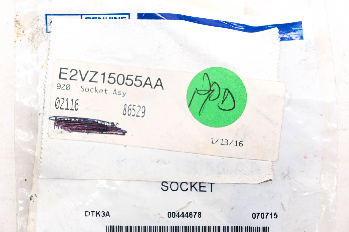 New OEM Ford E2VZ-15055-AA Cigarette Lighter Socket NOS