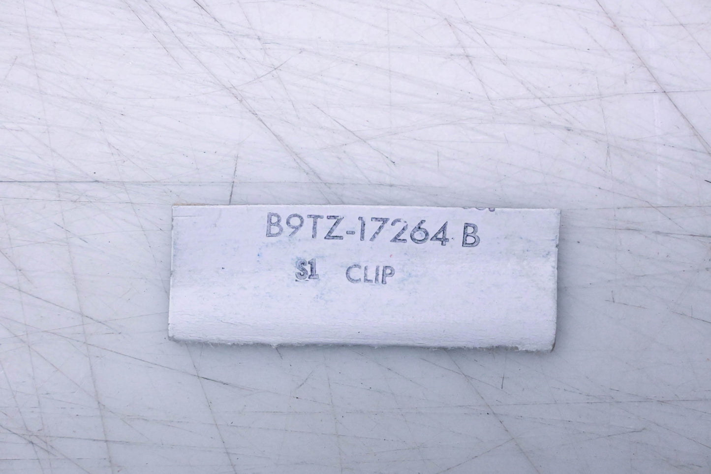 New OEM Ford B9TZ-17264-B Speedometer Cable Clip NOS